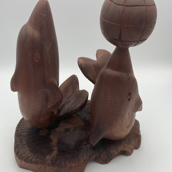 VTG Handcrafted carved wood dolphins playing with ball 10x8” - Picture 7 of 12